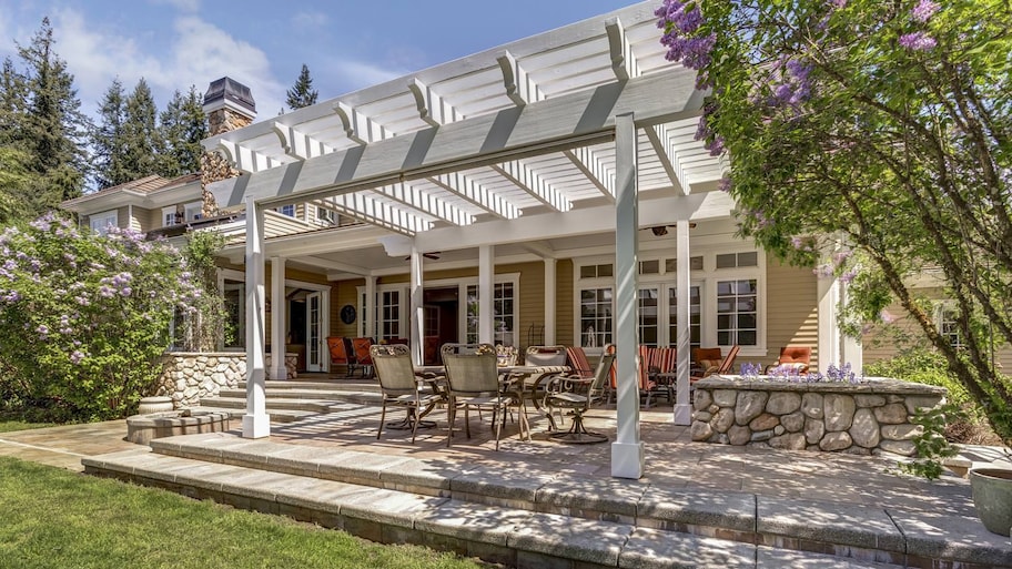 white vinyl pergola cost